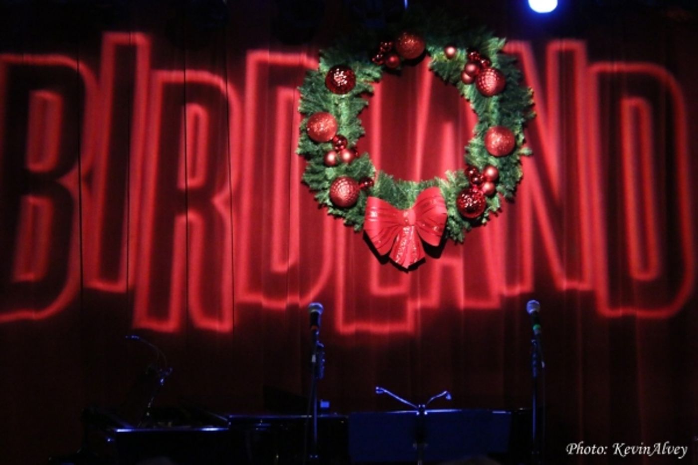 Photo Flash: PHANTOM's James Barbour Brings Musical Extravaganza to Birdland Photo Flash: PHANTOM's James Barbour Brings Musical Extravaganza to Birdland Image