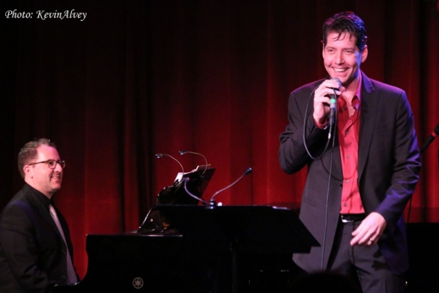 Photo Flash: PHANTOM's James Barbour Brings Musical Extravaganza to Birdland  Image