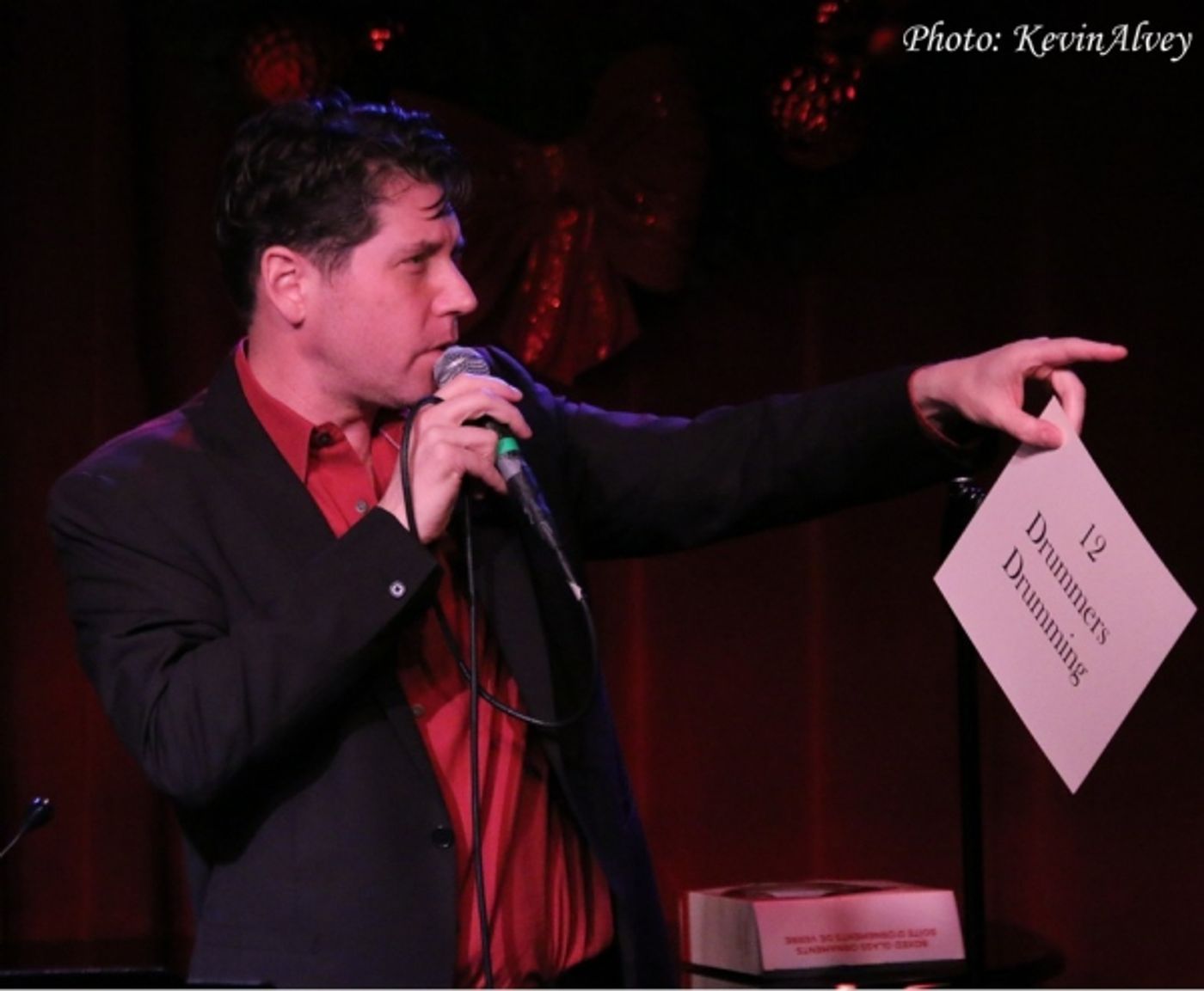 Photo Flash: PHANTOM's James Barbour Brings Musical Extravaganza to Birdland  Image