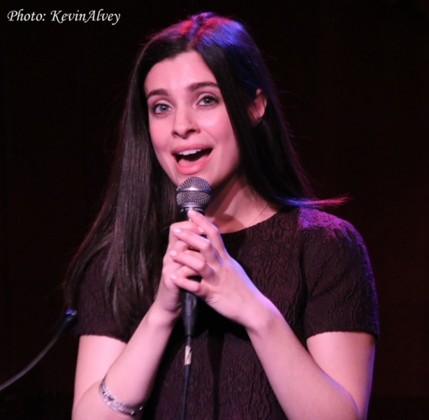 Photo Flash: PHANTOM's James Barbour Brings Musical Extravaganza to Birdland  Image