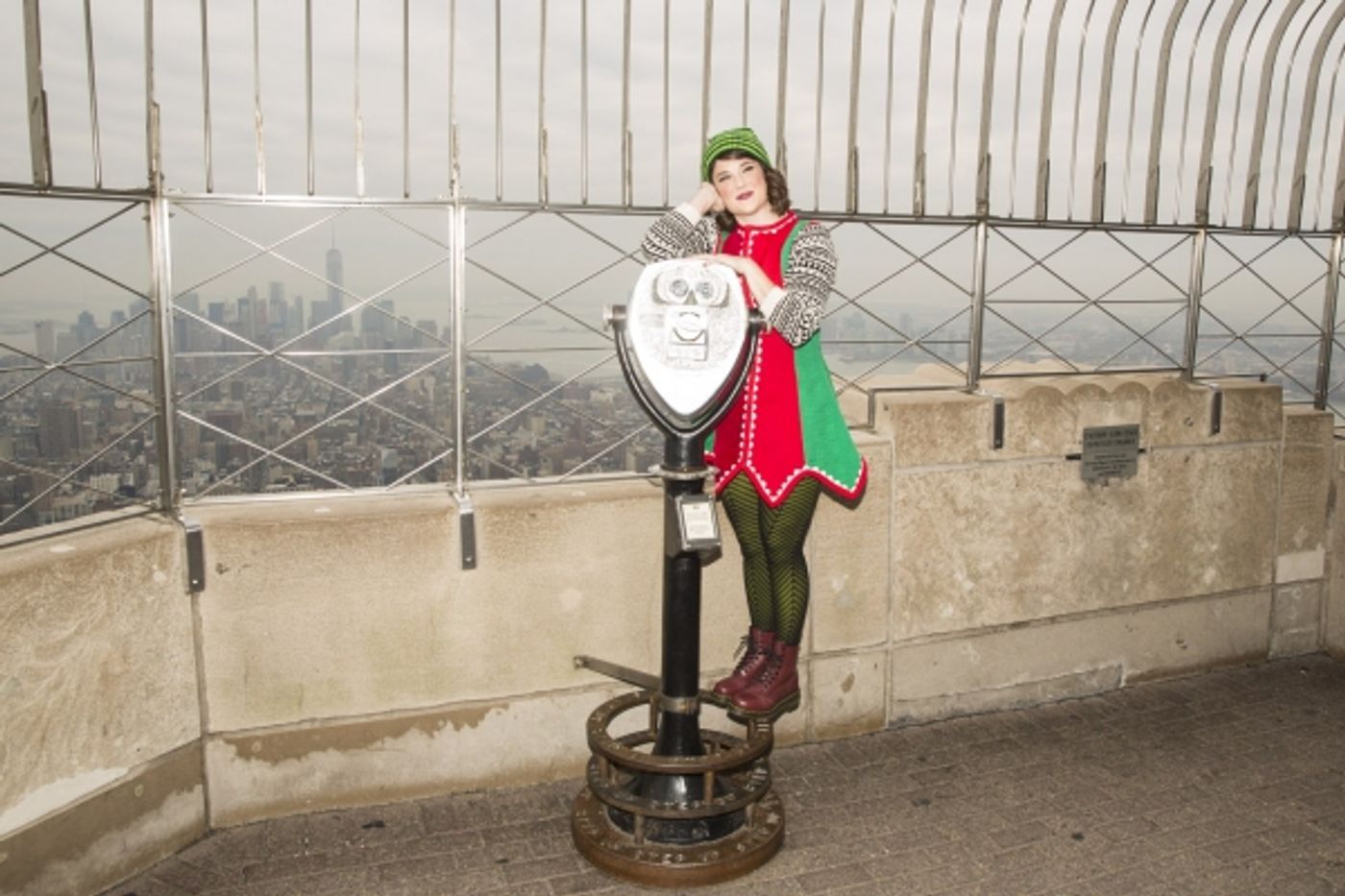 Photo Flash: ELF's Eric Petersen & Veronica Kuehn Visit Empire State Building  Image