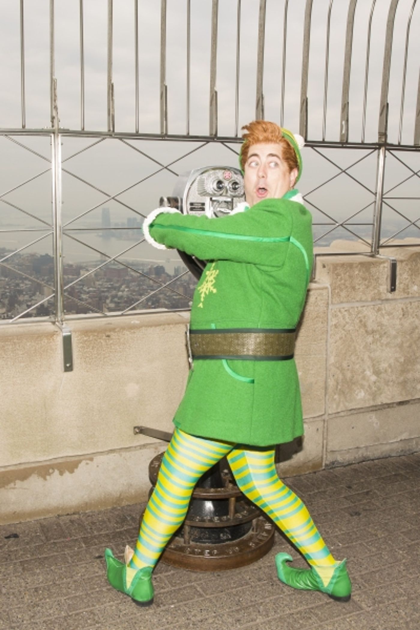 Photo Flash: ELF's Eric Petersen & Veronica Kuehn Visit Empire State Building  Image