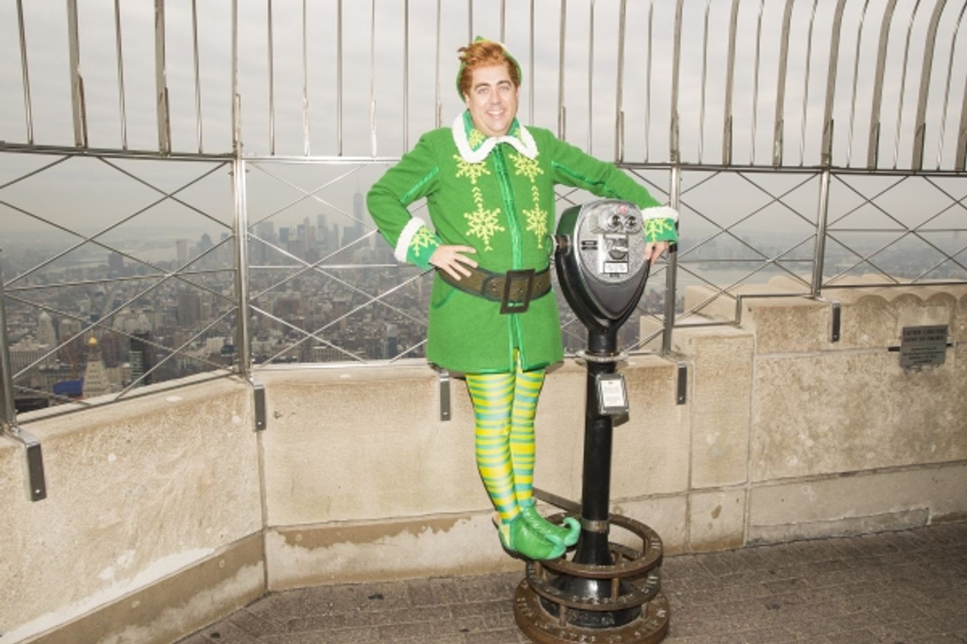 Photo Flash: ELF's Eric Petersen & Veronica Kuehn Visit Empire State Building  Image