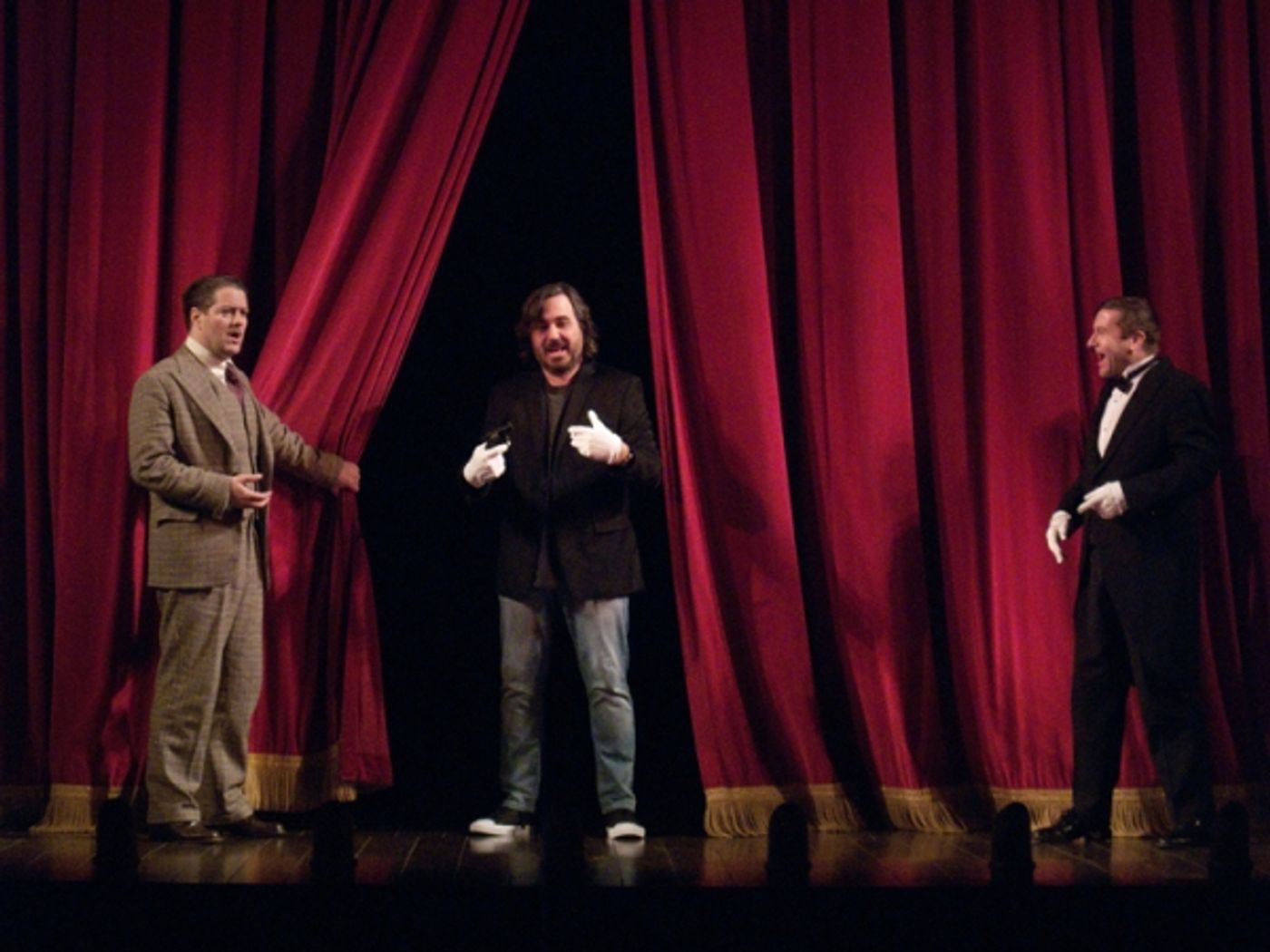 Photo Flash: Brian 'Q' Quinn Makes Celebrity Assassin Appearance in 39 STEPS  Image