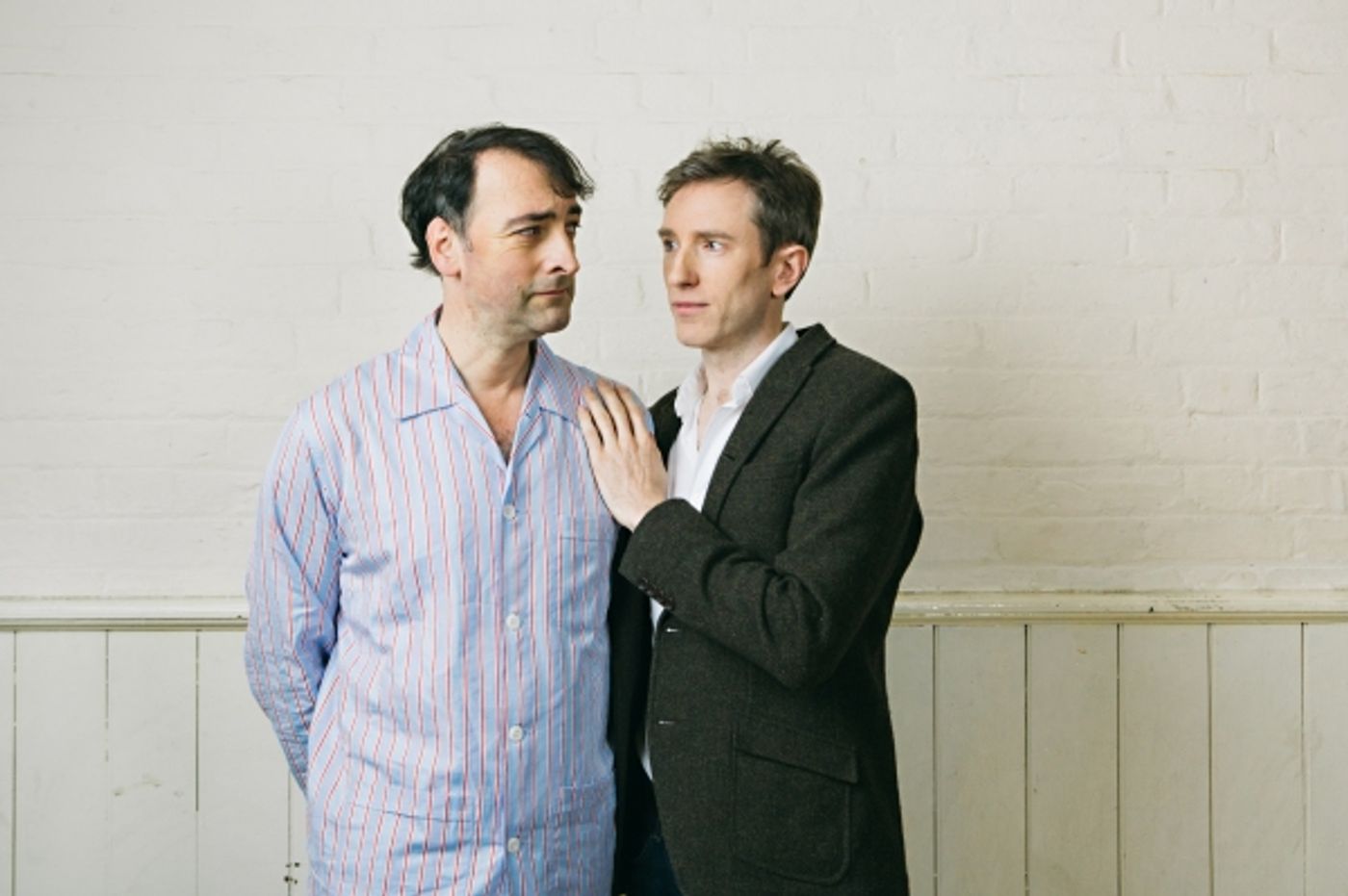 Photo Flash: Sneak Peek at Maggie Ollerenshaw, Daniel Weyman and Alistair McGowan in UK Premiere of 4000 DAYS  Image