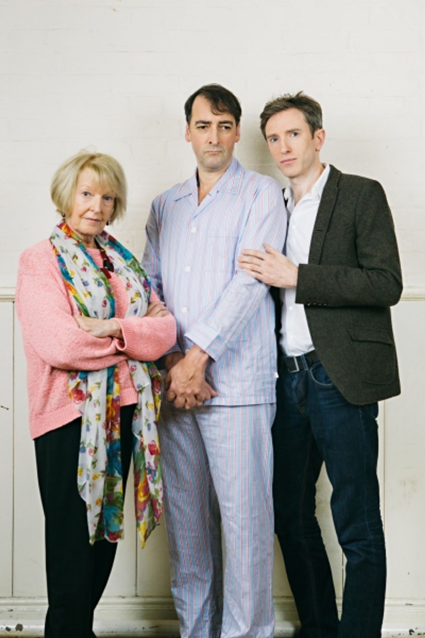 Photo Flash: Sneak Peek at Maggie Ollerenshaw, Daniel Weyman and Alistair McGowan in UK Premiere of 4000 DAYS  Image