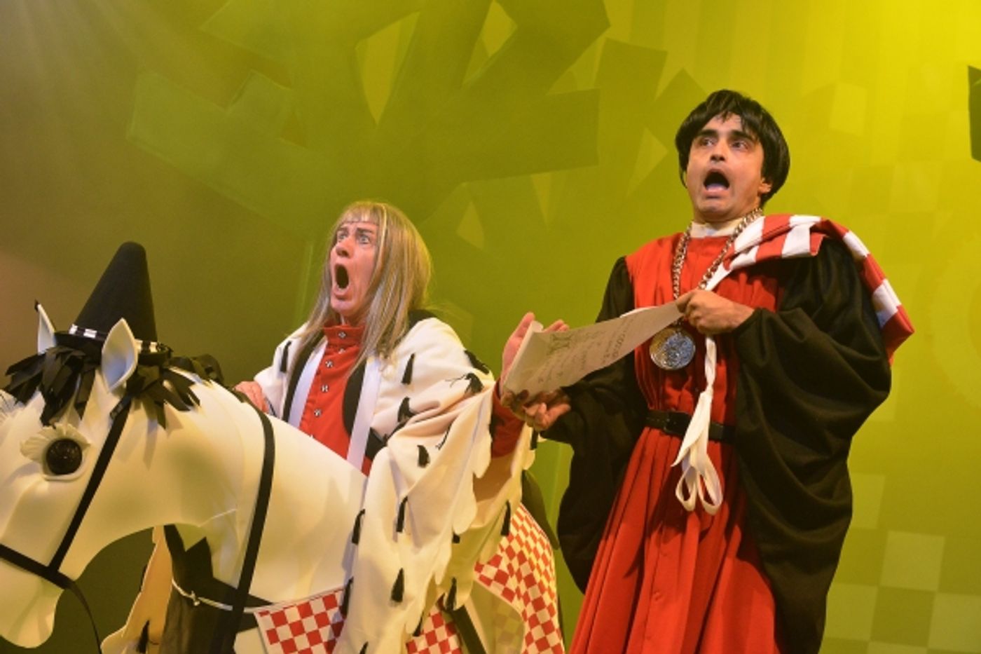 Photo Flash: Get a First Look at New ROBIN HOOD Panto  Image