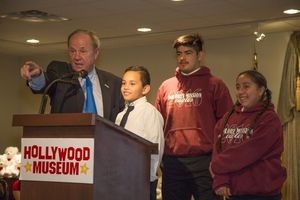 Mr Los Angeles, Tom LaBonge, and Dolores Mission students Photo