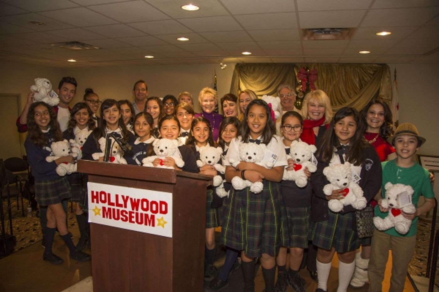 Photo Flash: Child Stars & Moms from Stage, TV & Film Gather at Hollywood Museum  Image