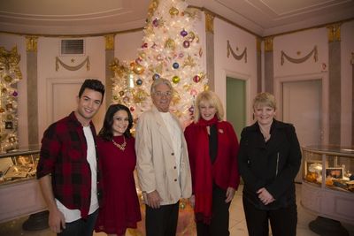 Chris Trousdale, Romi Dames, Paul Petersen, Ilene Graff and Alison Arngrim in the lob Photo