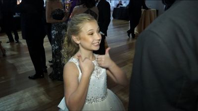 TORI MURRAY Photo