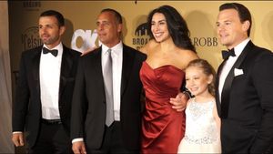 ADAM MACKIE, EVAN SACKS, KIM MARESCA, TORI MURRAY, ADAM SANSIVERI @ BroadwayWorld ADAM MACKIE, EVAN SACKS, KIM MARESCA, TORI MURRAY, ADAM SANSIVERI Photo