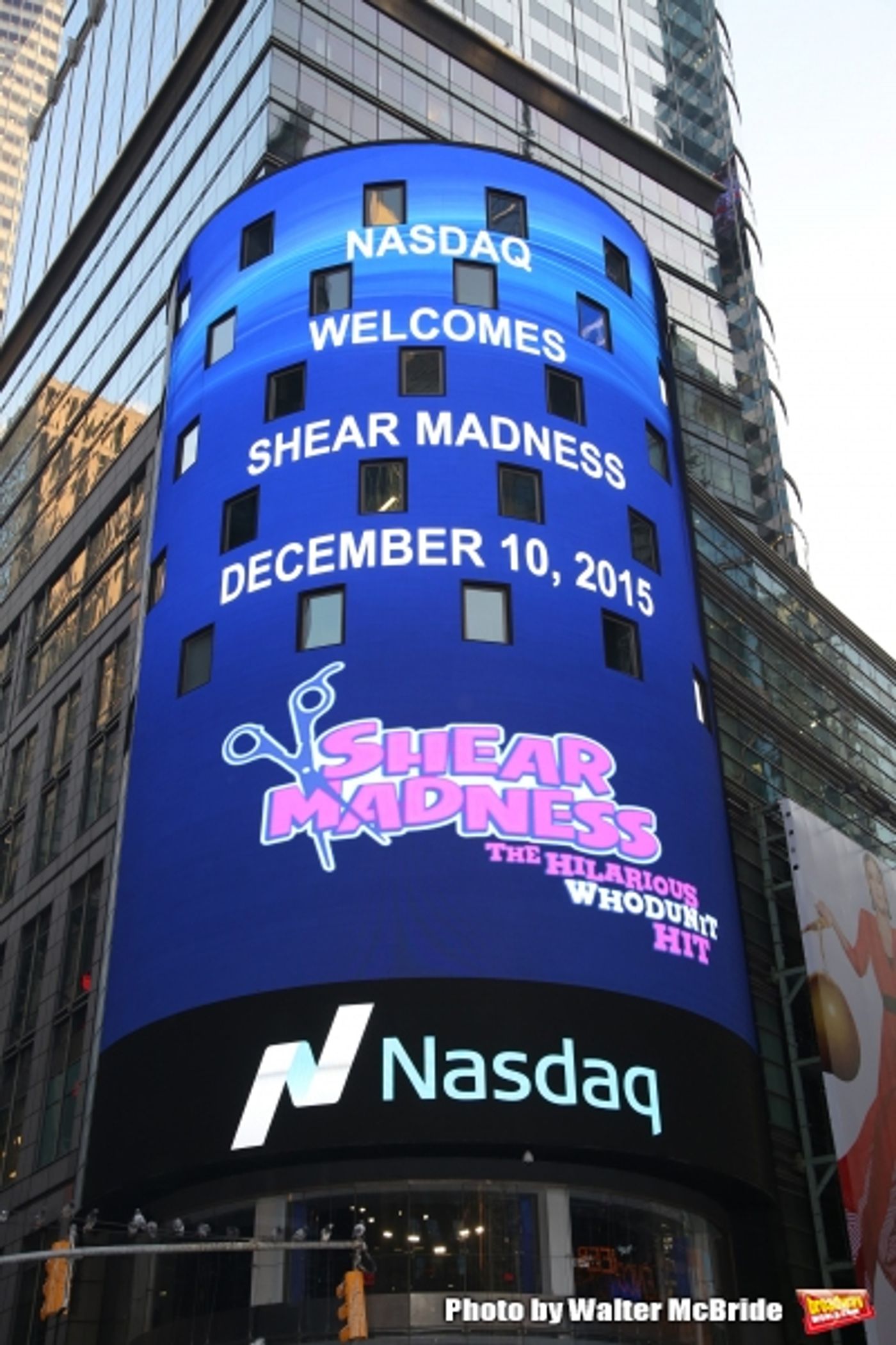 Photo Coverage: SHEAR MADNESS Cast Rings the NASDAQ Closing Bell  Image