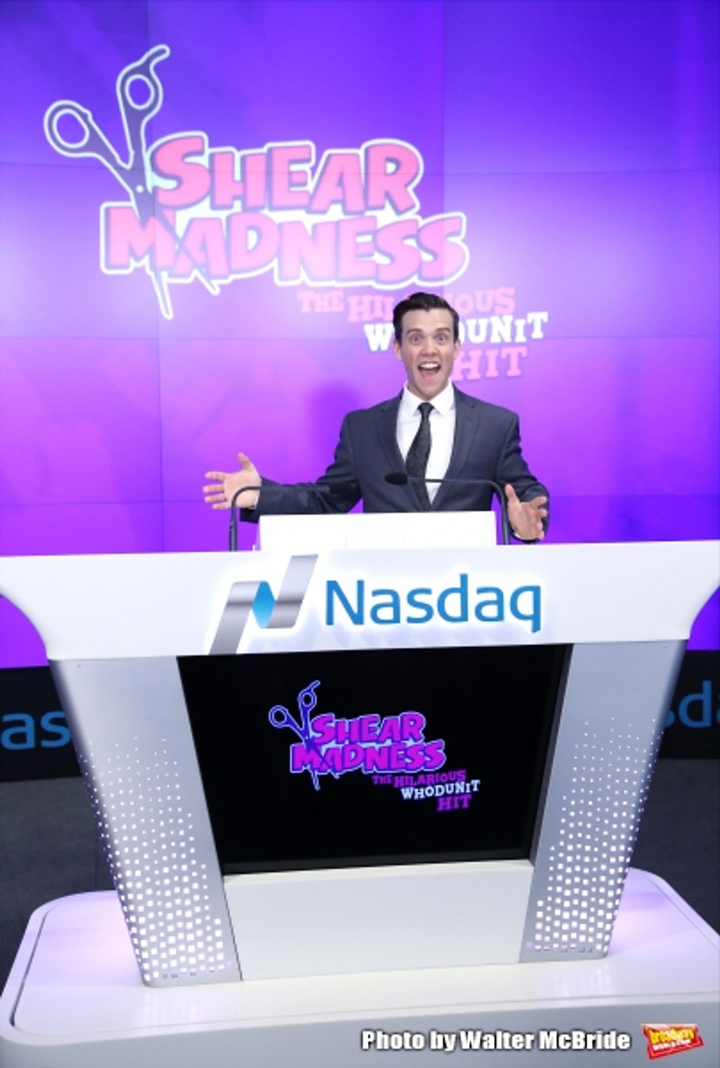 Photo Coverage: SHEAR MADNESS Cast Rings the NASDAQ Closing Bell  Image