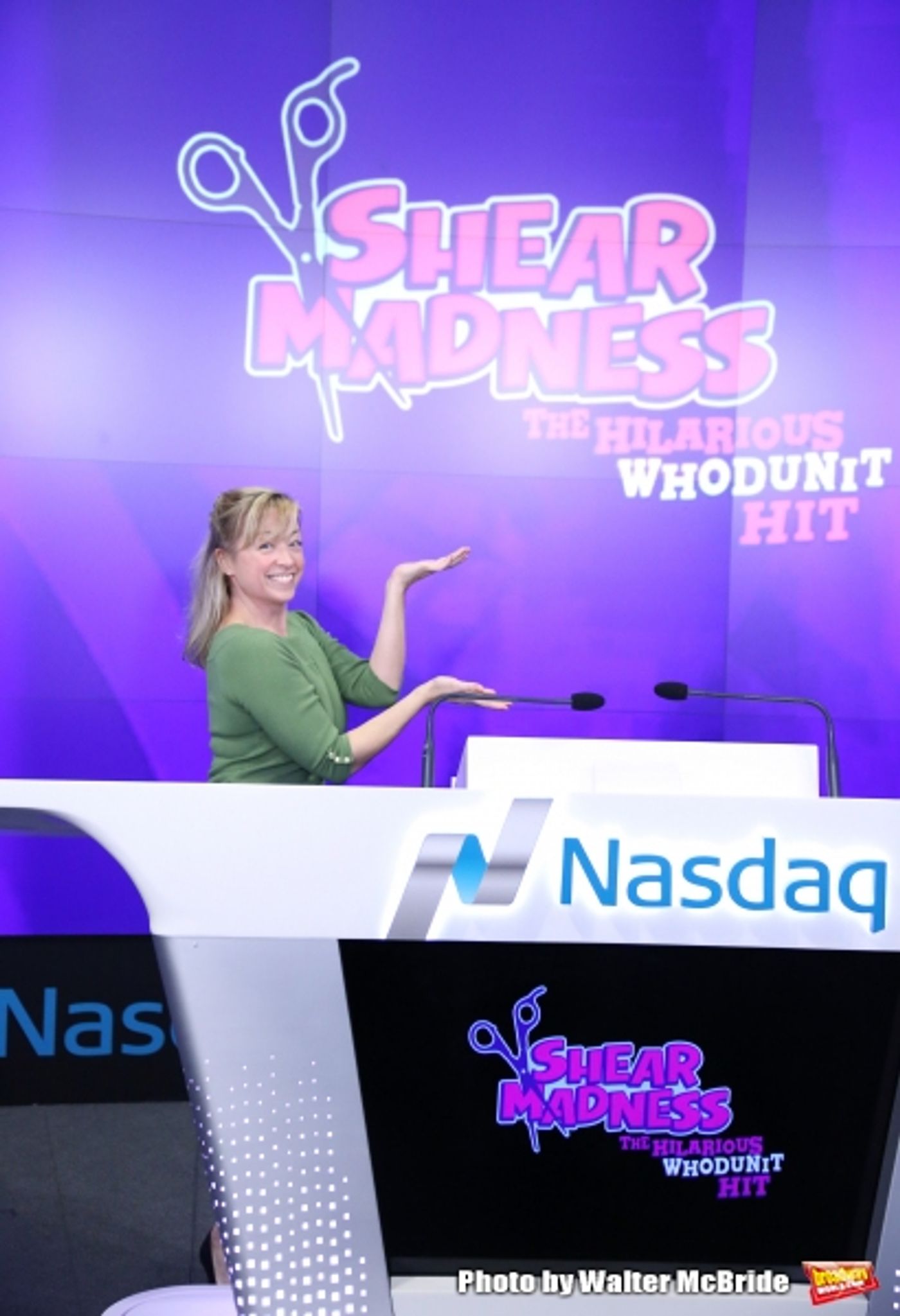 Photo Coverage: SHEAR MADNESS Cast Rings the NASDAQ Closing Bell  Image