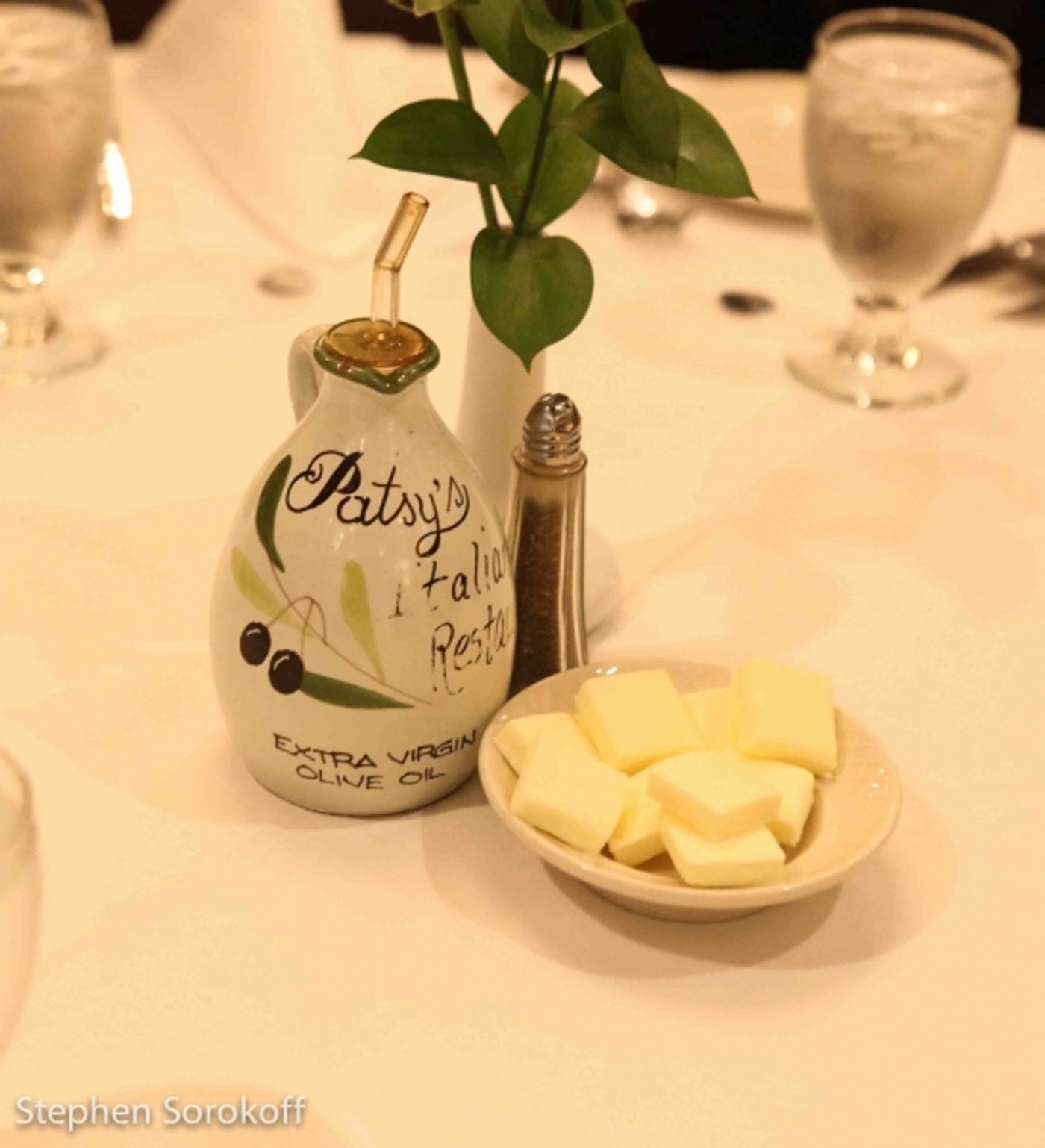 Photo Coverage: SiriusXM Radio Hosts Frank Sinatra's 100th Birthday Broadcast Photo Coverage: SiriusXM Radio Hosts Frank Sinatra's 100th Birthday Broadcast Image