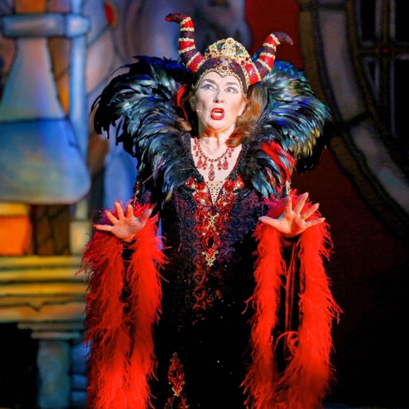 Photo Flash: First Look at SNOW WHITE AND THE SEVEN DWARFS at King's Theatre Glasgow  Image