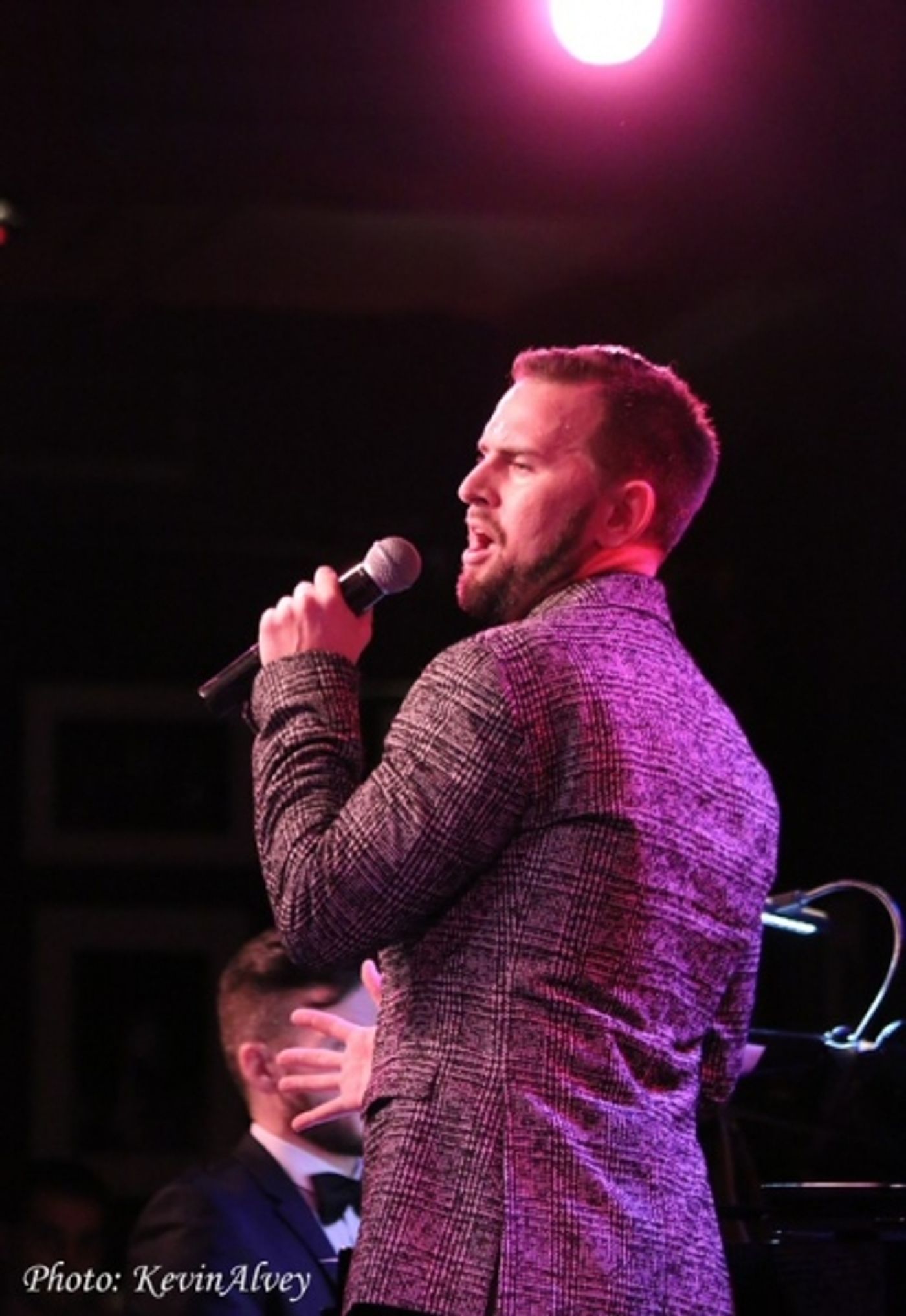 Photo Flash: Daniel Reichard Performs UNDER THE MISTLETOE! at Birdland  Image