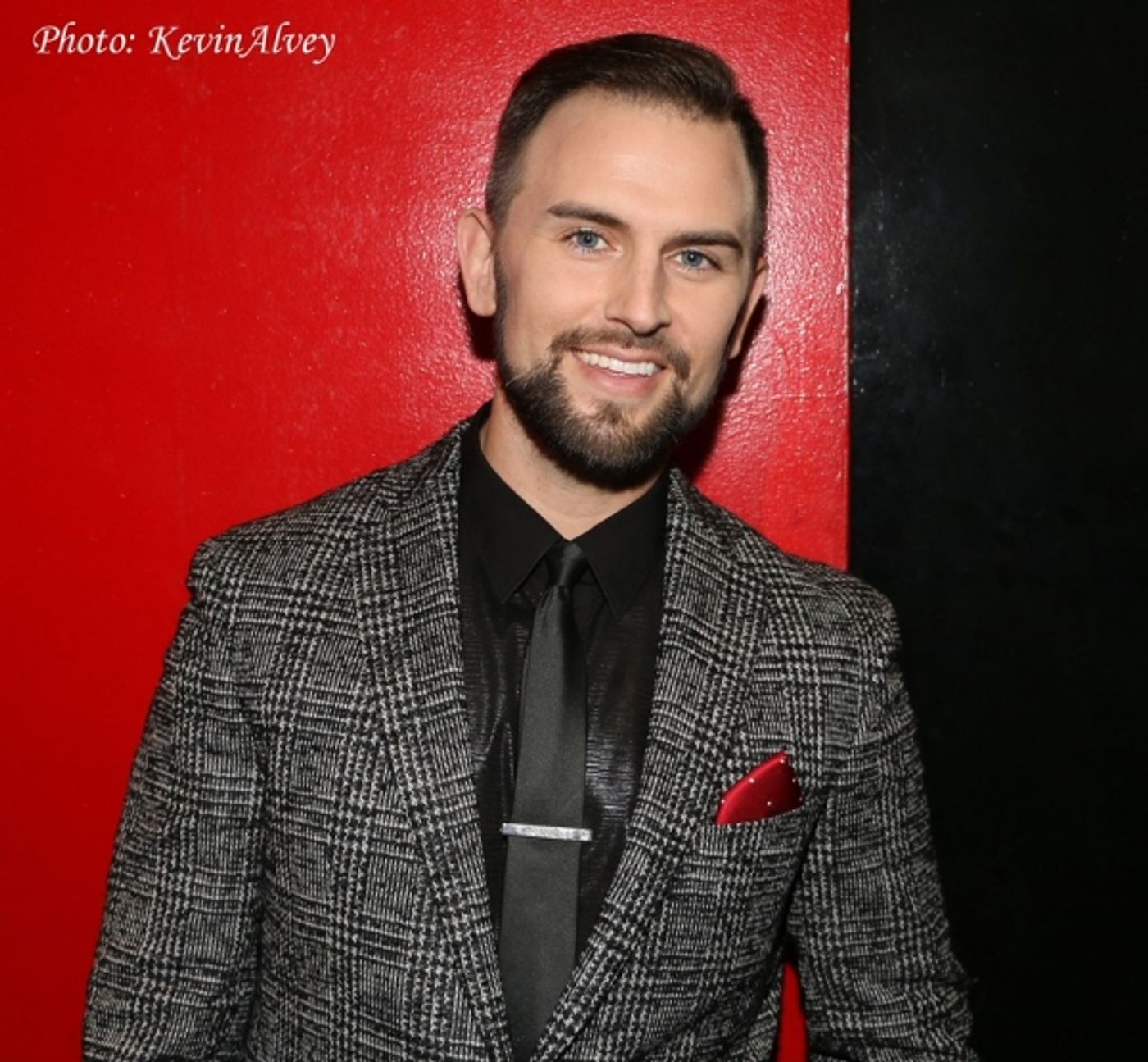 Photo Flash: Daniel Reichard Performs UNDER THE MISTLETOE! at Birdland  Image