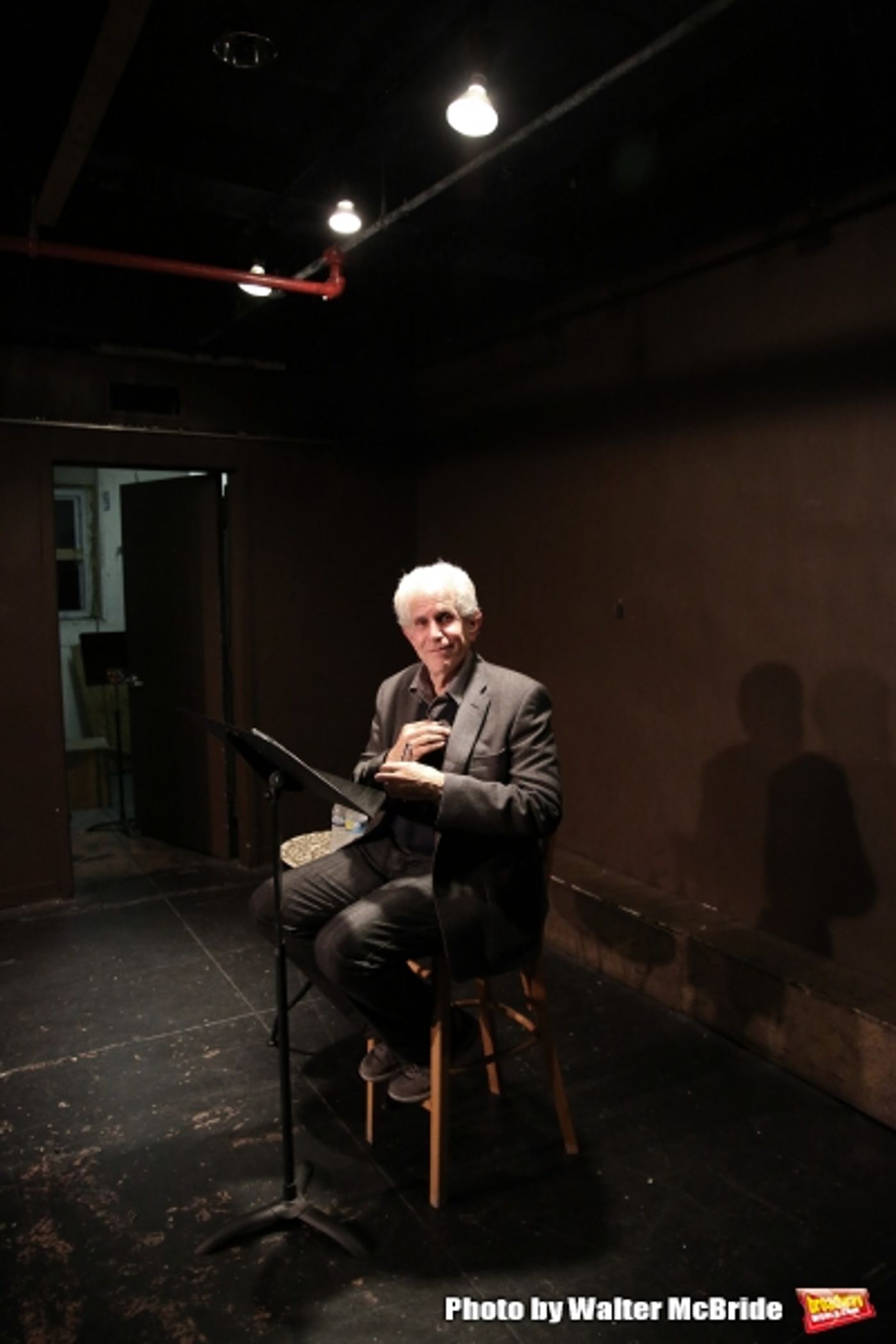 Photo Coverage: Tony Roberts Reads from DO YOU KNOW ME? at The Drama Book Shop  Image