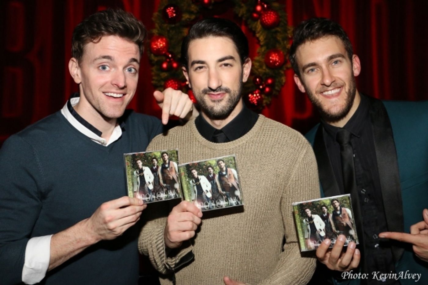 Photo Flash: Apollo Link Brings Holiday Cheer to Birdland  Image