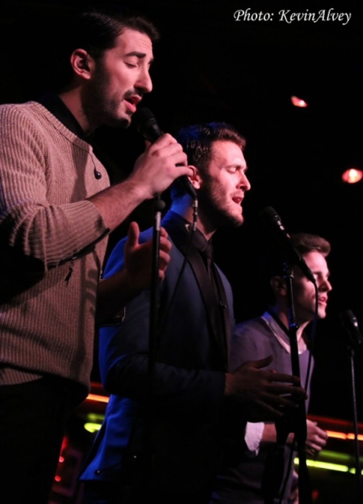 Apollo Link at Apollo Link Brings Holiday Cheer to Birdland