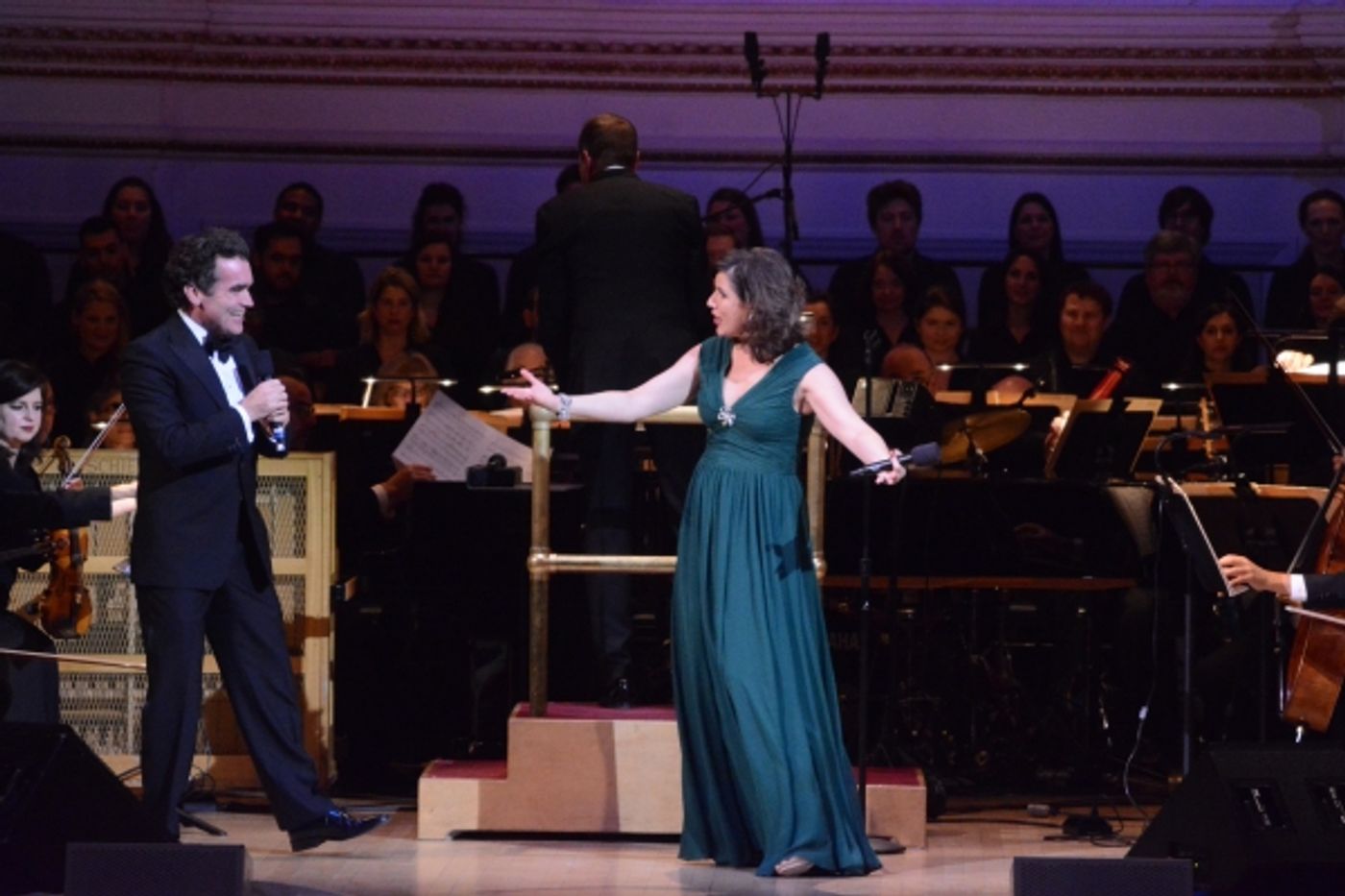 Photo Coverage: Stephanie J. Block, Brian d'Arcy James and the New York Pops Celebrate Christmas at Carnegie Hall Photo Coverage: Stephanie J. Block, Brian d'Arcy James and the New York Pops Celebrate Christmas at Carnegie Hall Image