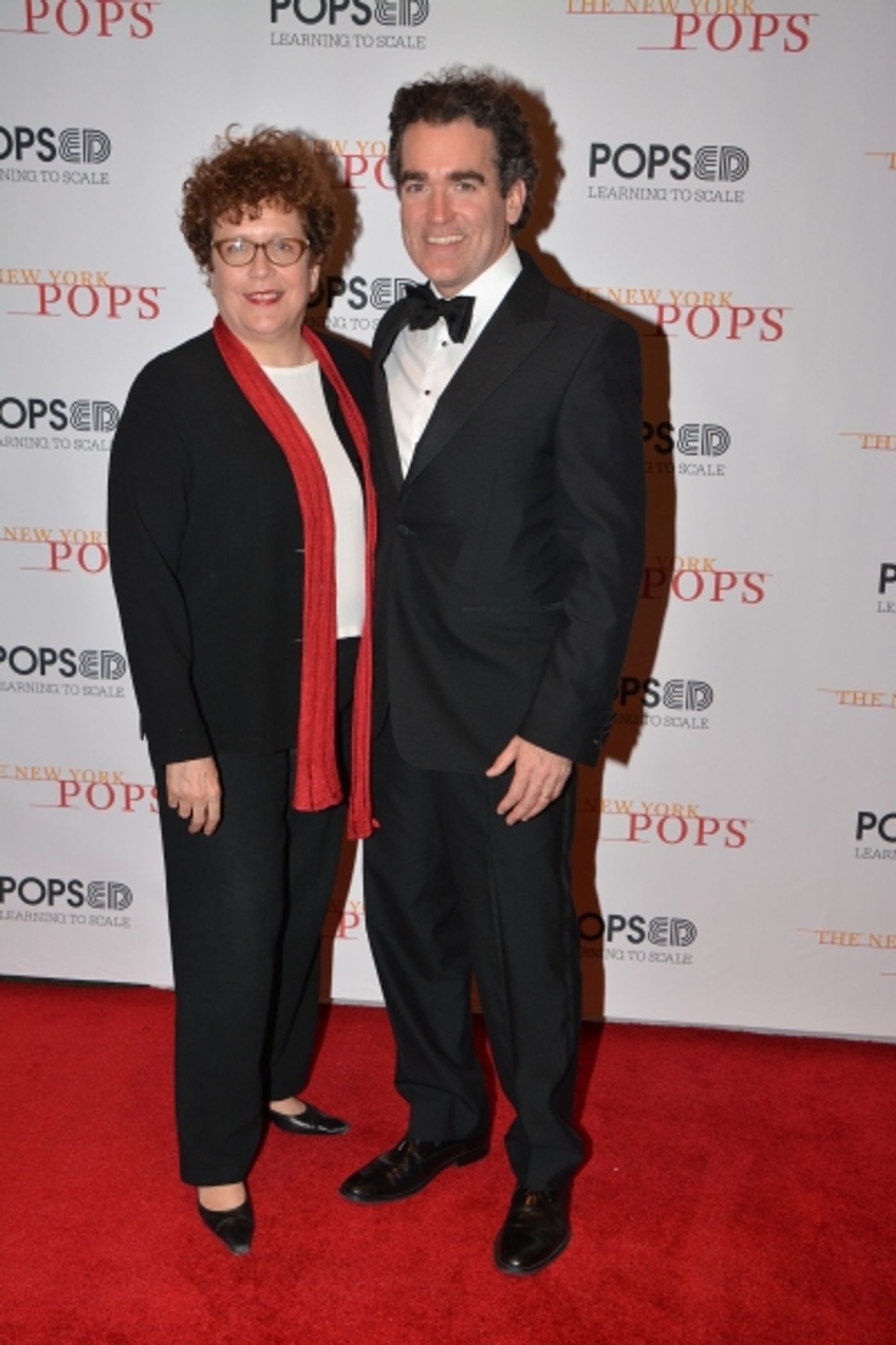 Photo Coverage: Stars Bring Holiday Cheer Backstage at New York Pops Carnegie Hall Concert Image