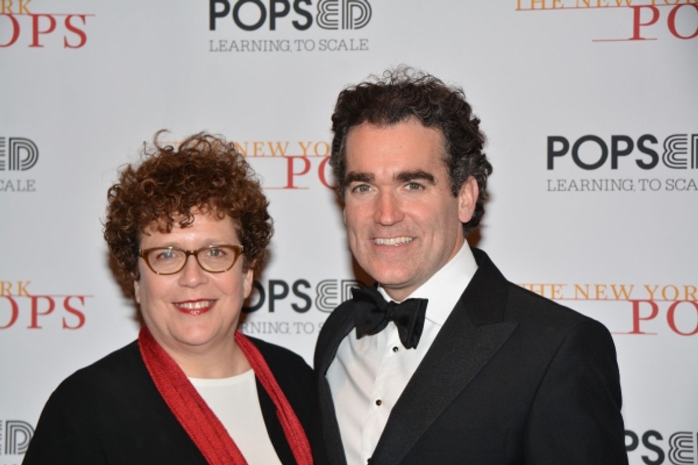 Photo Coverage: Stars Bring Holiday Cheer Backstage at New York Pops Carnegie Hall Concert Image