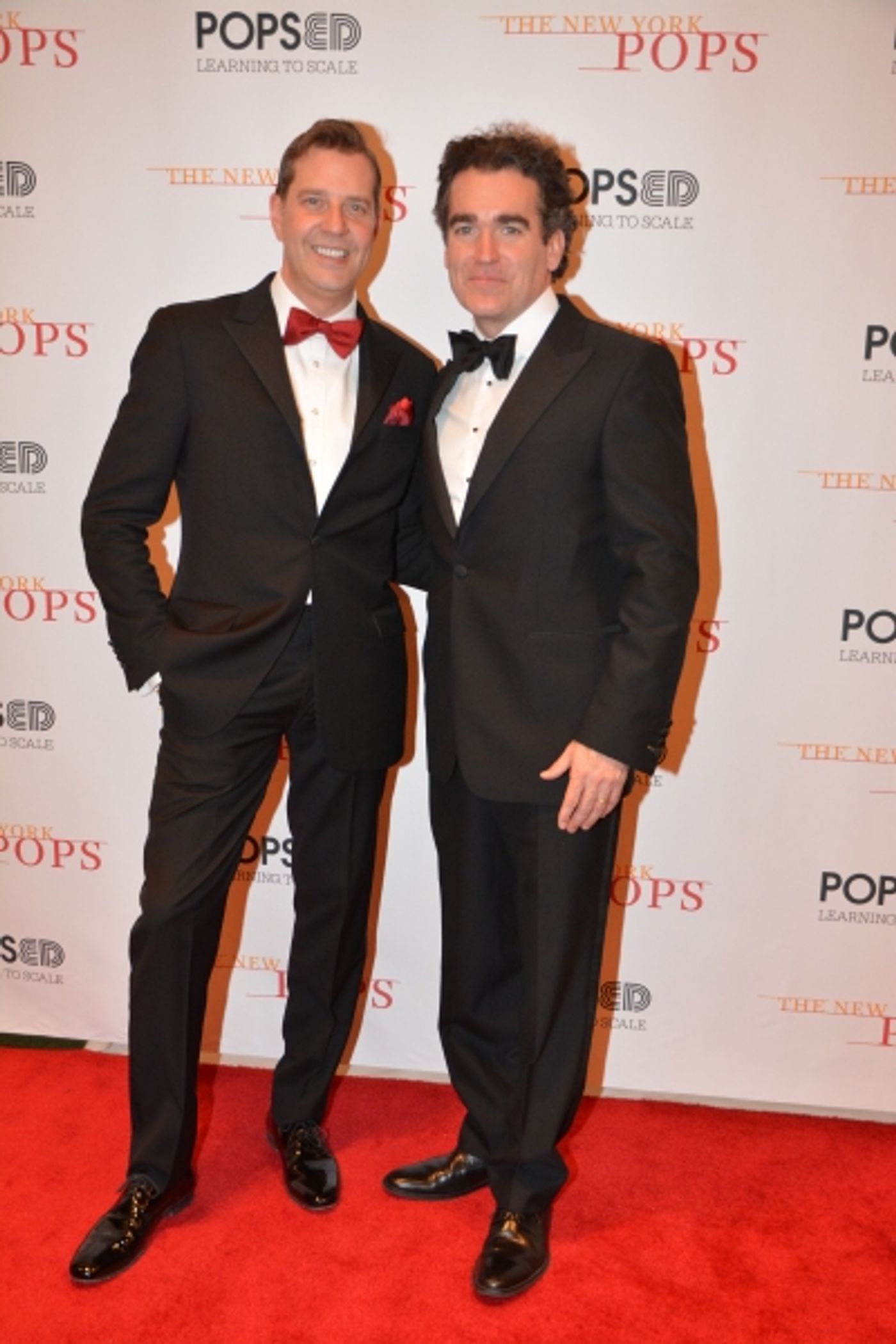 Photo Coverage: Stars Bring Holiday Cheer Backstage at New York Pops Carnegie Hall Concert Image
