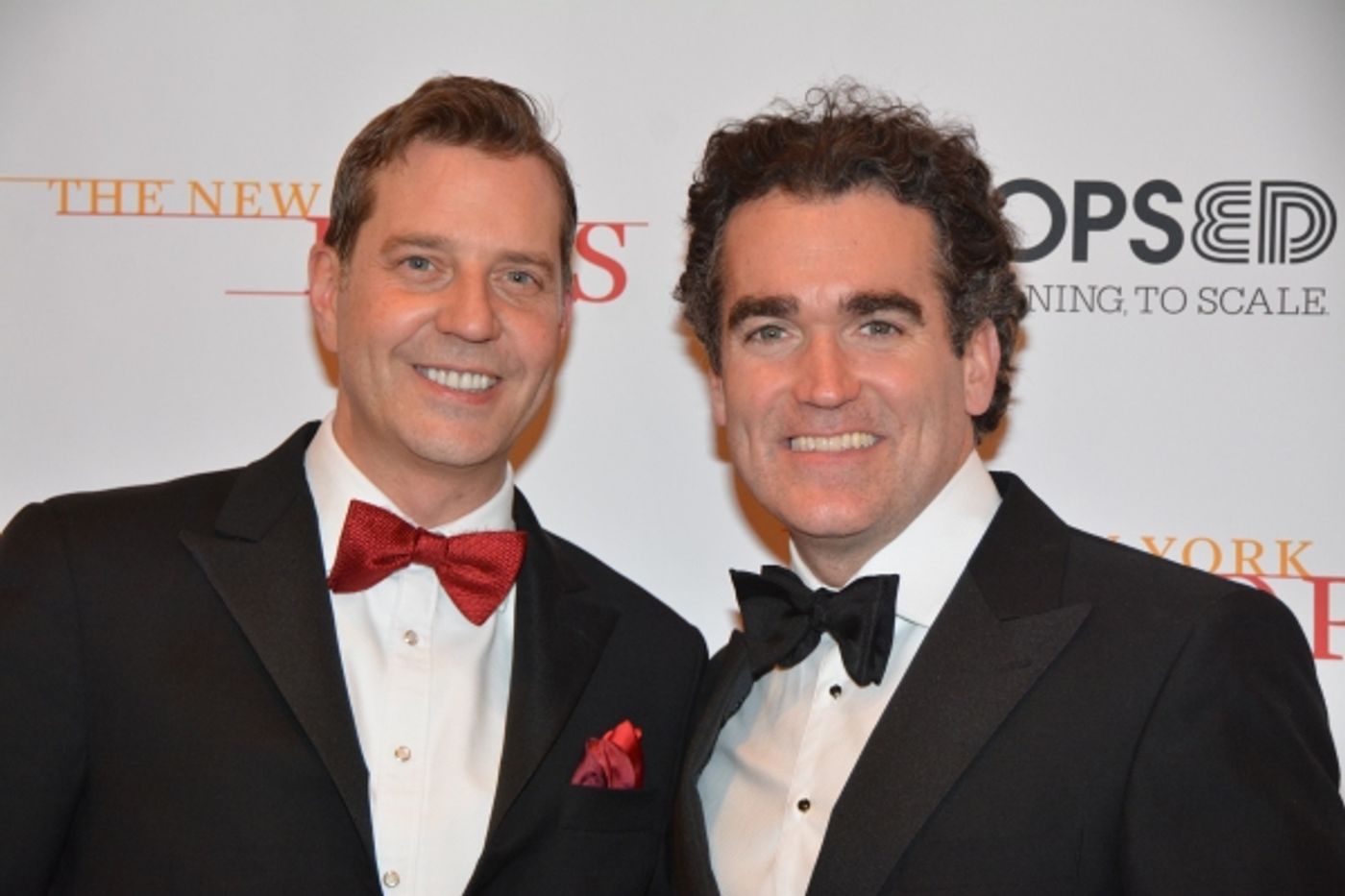 Photo Coverage: Stars Bring Holiday Cheer Backstage at New York Pops Carnegie Hall Concert Image