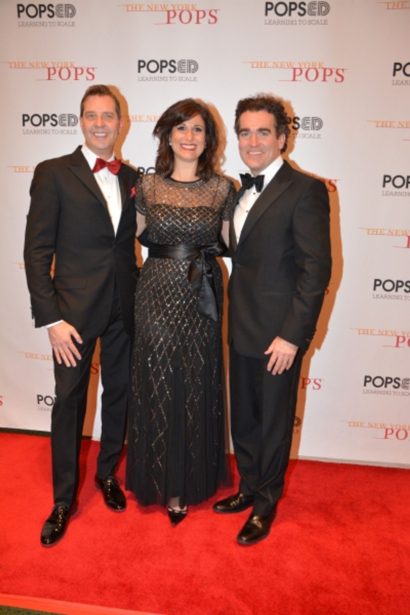 Photo Coverage: Stars Bring Holiday Cheer Backstage at New York Pops Carnegie Hall Concert Image
