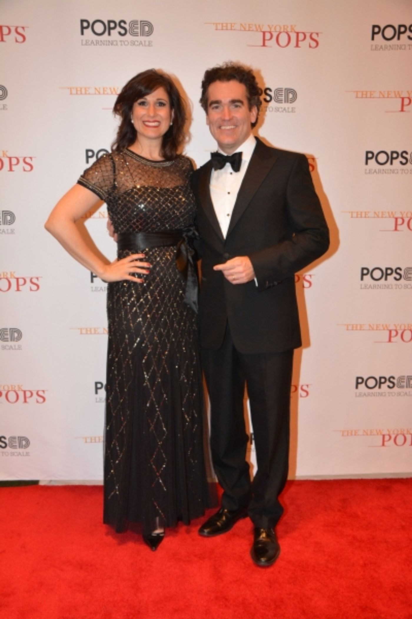 Photo Coverage: Stars Bring Holiday Cheer Backstage at New York Pops Carnegie Hall Concert Image