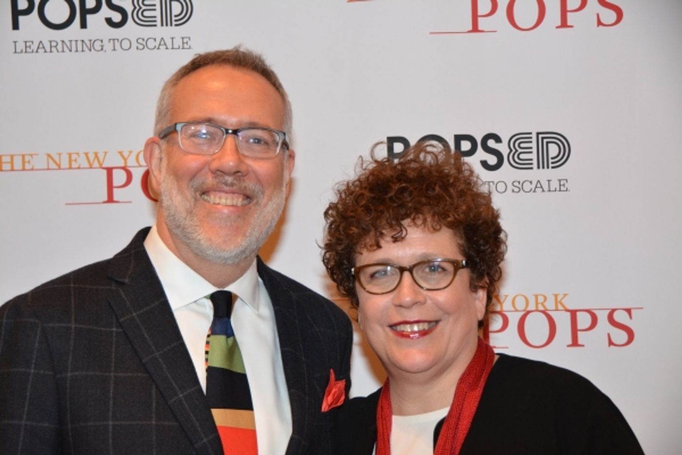 Photo Coverage: Stars Bring Holiday Cheer Backstage at New York Pops Carnegie Hall Concert Image