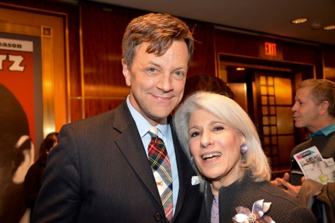 Photo Coverage: Stars Bring Holiday Cheer Backstage at New York Pops Carnegie Hall Concert Image