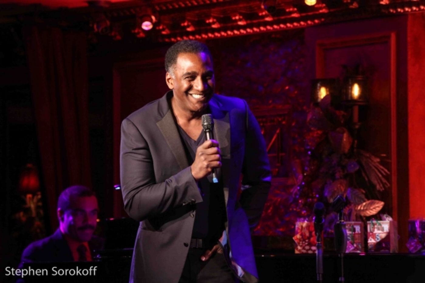 Photo Coverage: Norm Lewis Wishes You A SWINGIN' CHRISTMAS at Feinstein's/54 Below!  Image