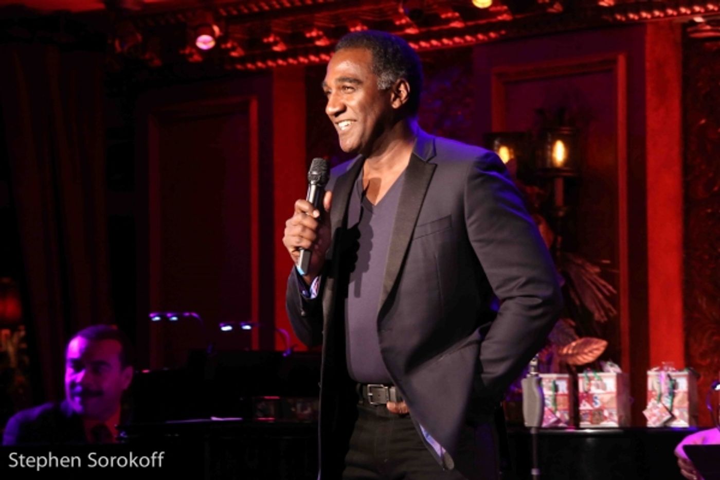 Photo Coverage: Norm Lewis Wishes You A SWINGIN' CHRISTMAS at Feinstein's/54 Below!  Image