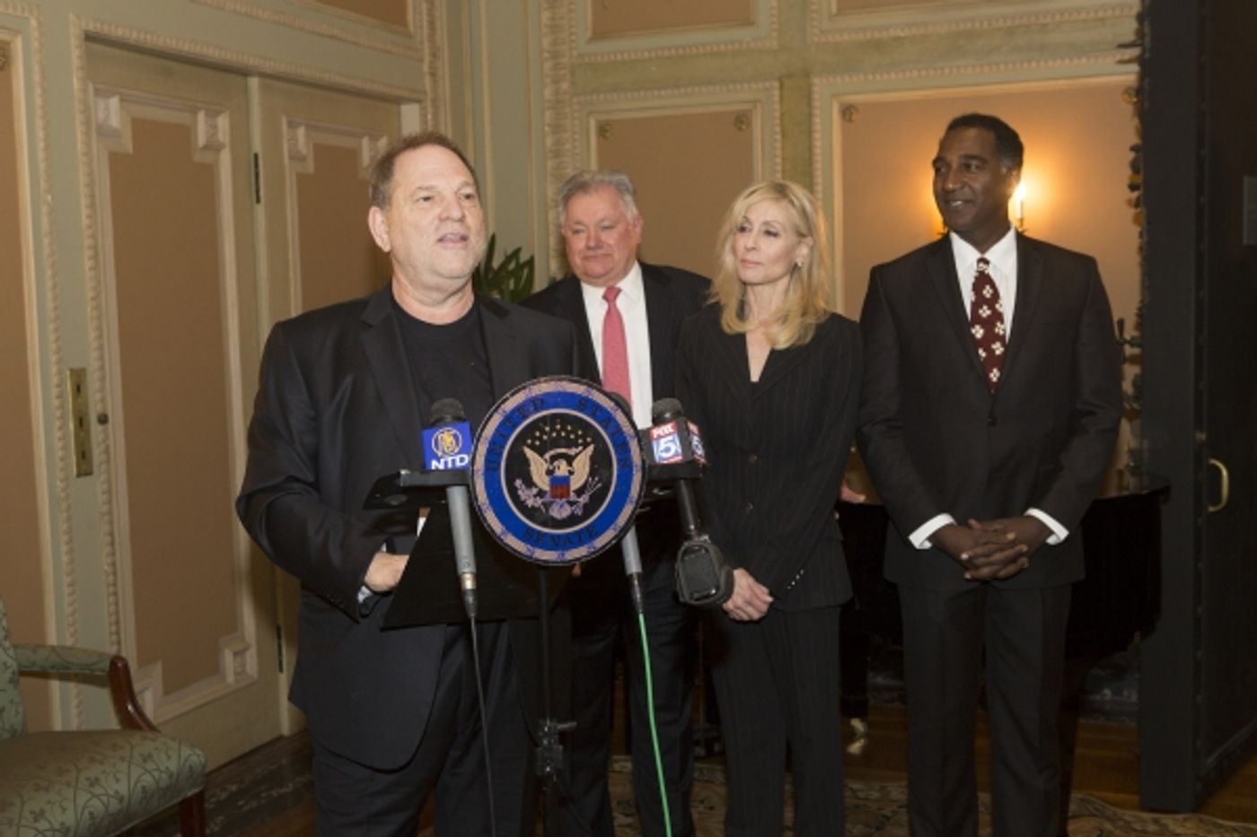 Photo Coverage: Senator Charles Schumer Celebrates Federal Tax Breaks for Broadway!  Image