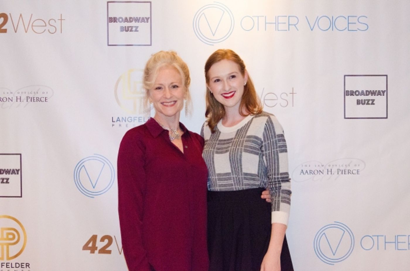 Photo Flash: Lisa Lampanelli Headlines Other Voices' BROADWAY HOLIDAY at 42West Photo Flash: Lisa Lampanelli Headlines Other Voices' BROADWAY HOLIDAY at 42West Image