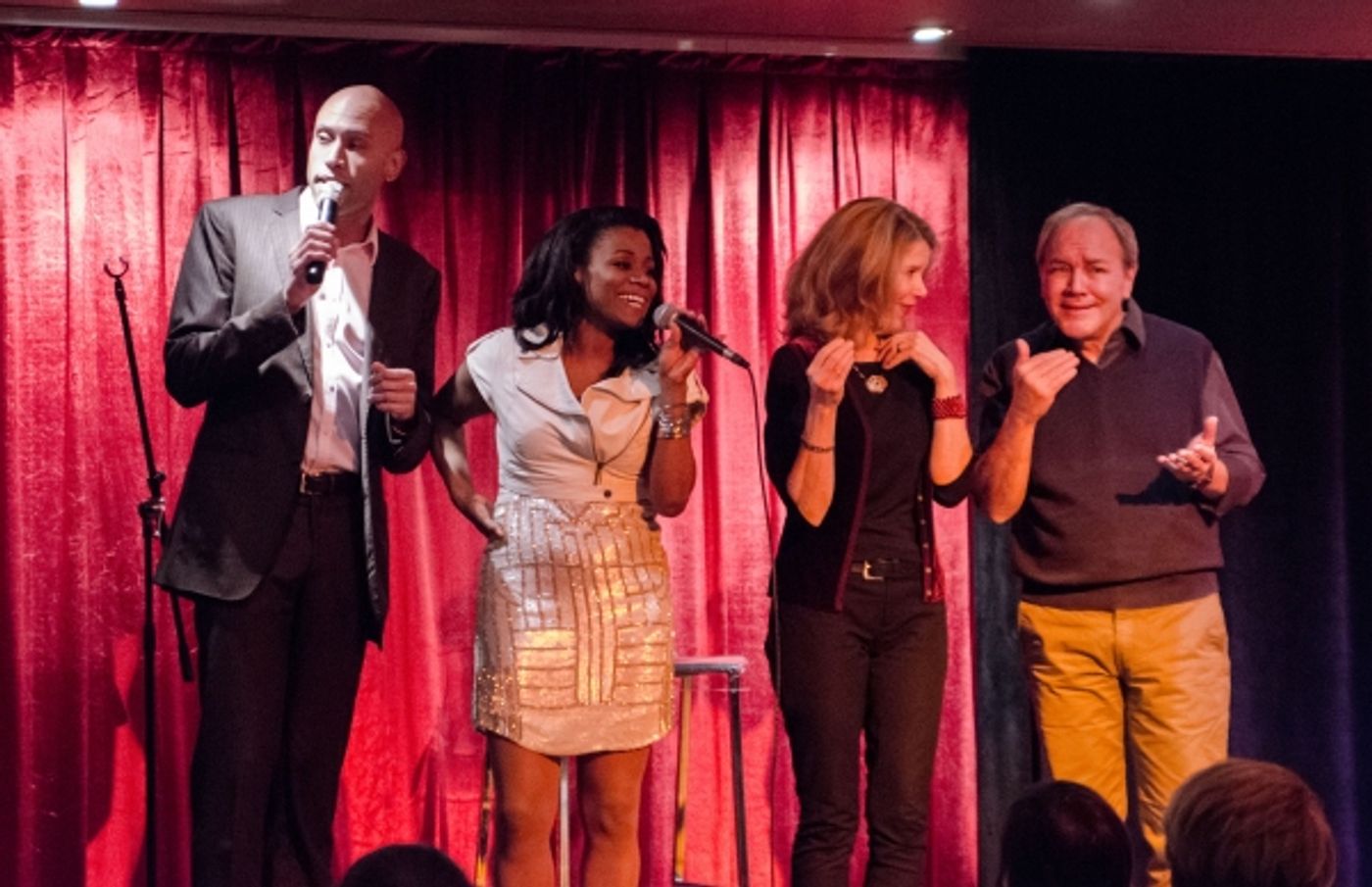 Photo Flash: Lisa Lampanelli Headlines Other Voices' BROADWAY HOLIDAY at 42West Photo Flash: Lisa Lampanelli Headlines Other Voices' BROADWAY HOLIDAY at 42West Image