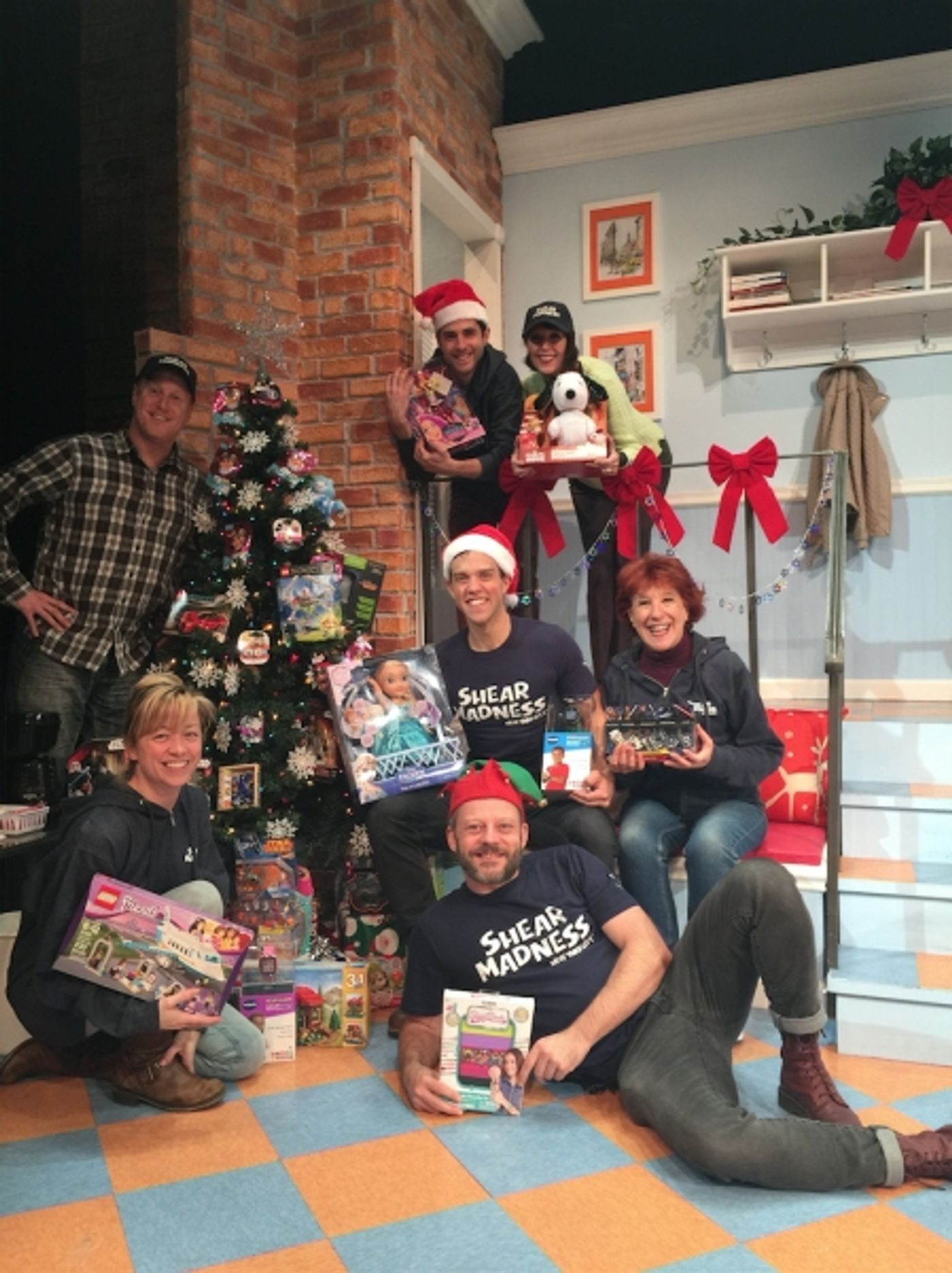 Photo Flash: SHEAR MADNESS Collects Toys for Safe Horizon; Off-Broadway Drive Ends Tonight! Photo Flash: SHEAR MADNESS Collects Toys for Safe Horizon; Off-Broadway Drive Ends Tonight! Image
