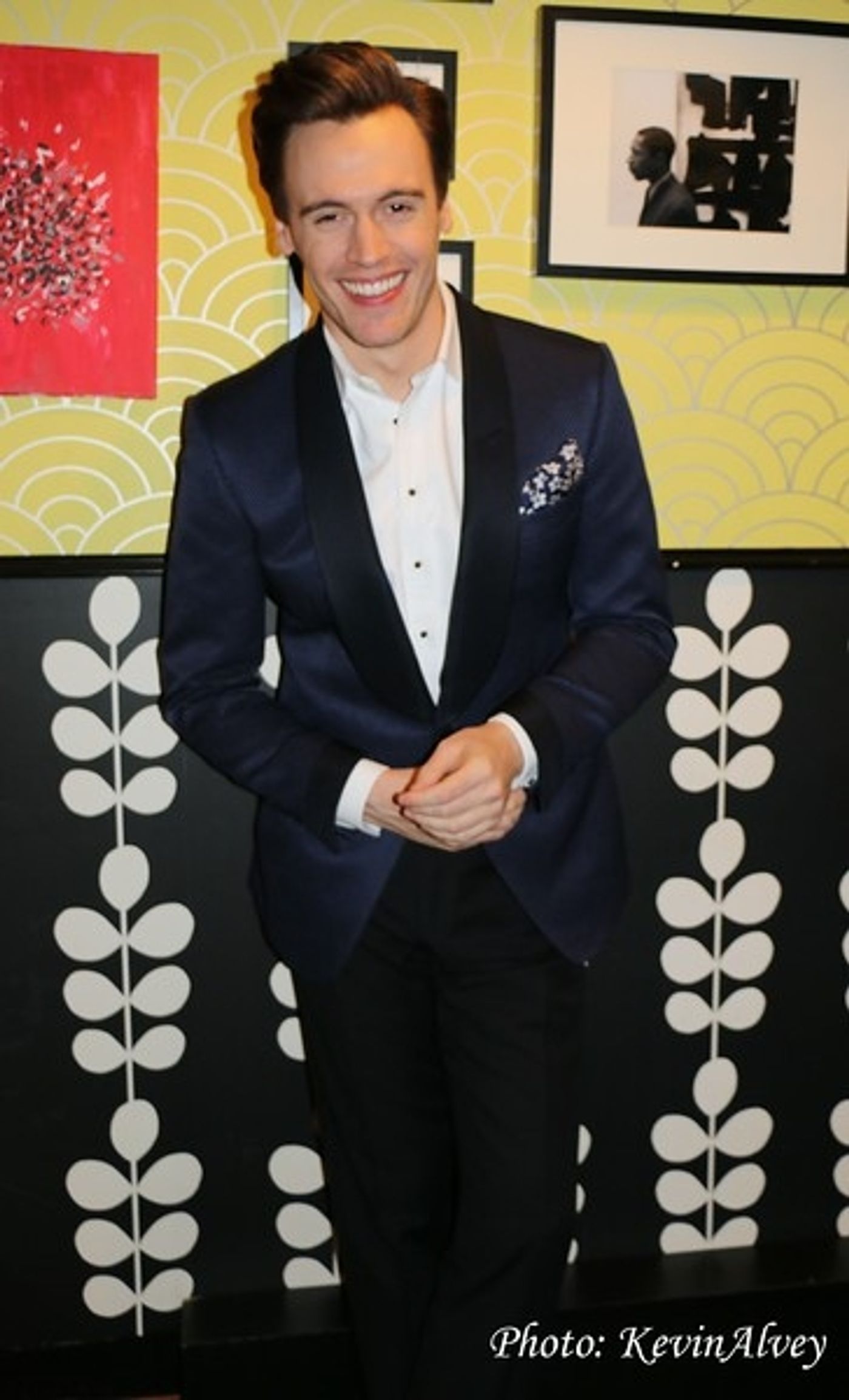 Photo Flash: Stage and Screen Star Erich Bergen Joins Jazz Pianist Angelo Di Loreto at Birdland  Image