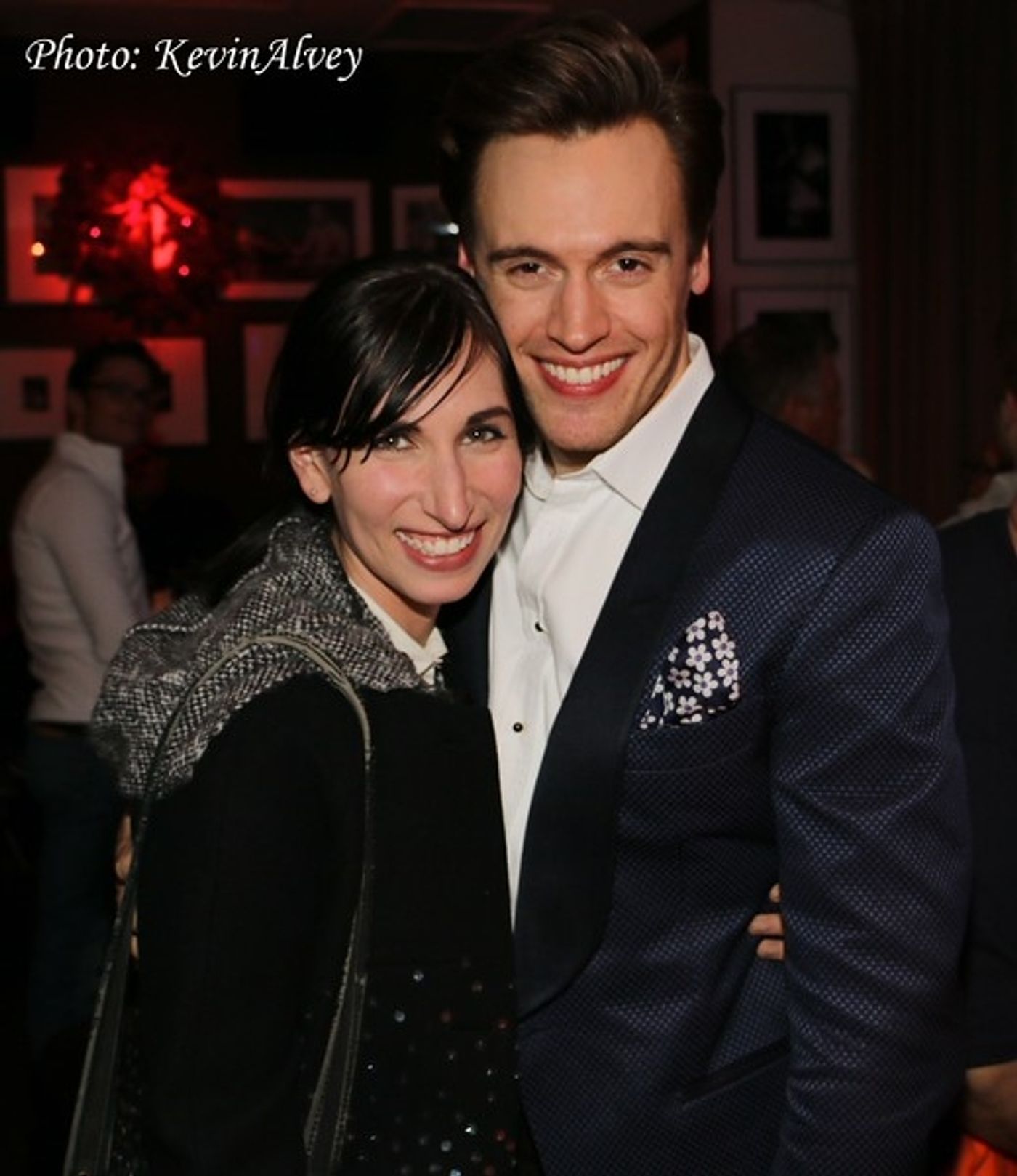 Photo Flash: Stage and Screen Star Erich Bergen Joins Jazz Pianist Angelo Di Loreto at Birdland Photo Flash: Stage and Screen Star Erich Bergen Joins Jazz Pianist Angelo Di Loreto at Birdland Image