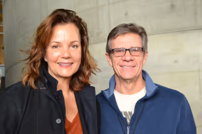 Margaret Colin (Hester Ferris) and Tom Wiggin (Chandler Harris) Photo