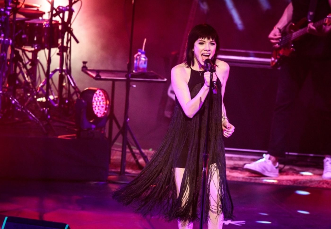 Photo Flash: GRAMMY Nominee and Stage Star Carly Rae Jepsen Kicks Off New Year's in Las Vegas Photo Flash: GRAMMY Nominee and Stage Star Carly Rae Jepsen Kicks Off New Year's in Las Vegas Image