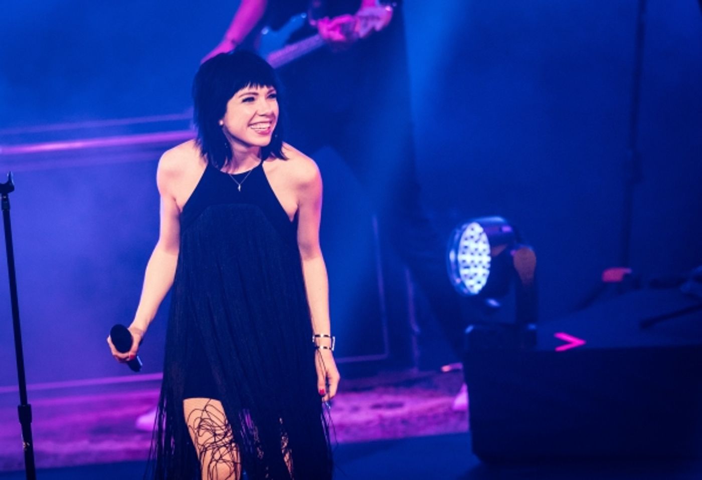 Photo Flash: GRAMMY Nominee and Stage Star Carly Rae Jepsen Kicks Off New Year's in Las Vegas Photo Flash: GRAMMY Nominee and Stage Star Carly Rae Jepsen Kicks Off New Year's in Las Vegas Image