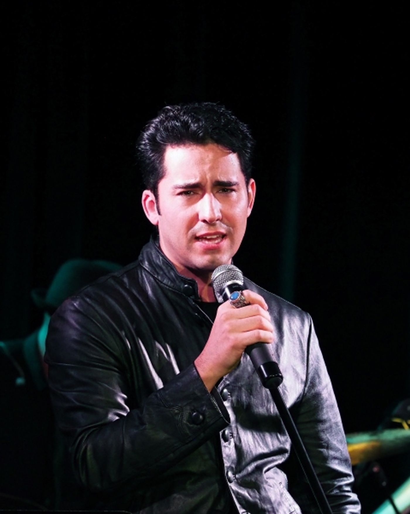 Photo Coverage: HAPPY NEW YEAR! John Lloyd Young Plays Sterling's Upstairs At The Federal  Image