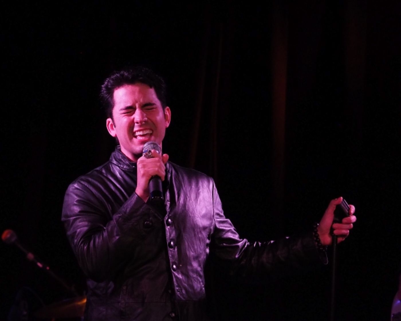 Photo Coverage: HAPPY NEW YEAR! John Lloyd Young Plays Sterling's Upstairs At The Federal  Image