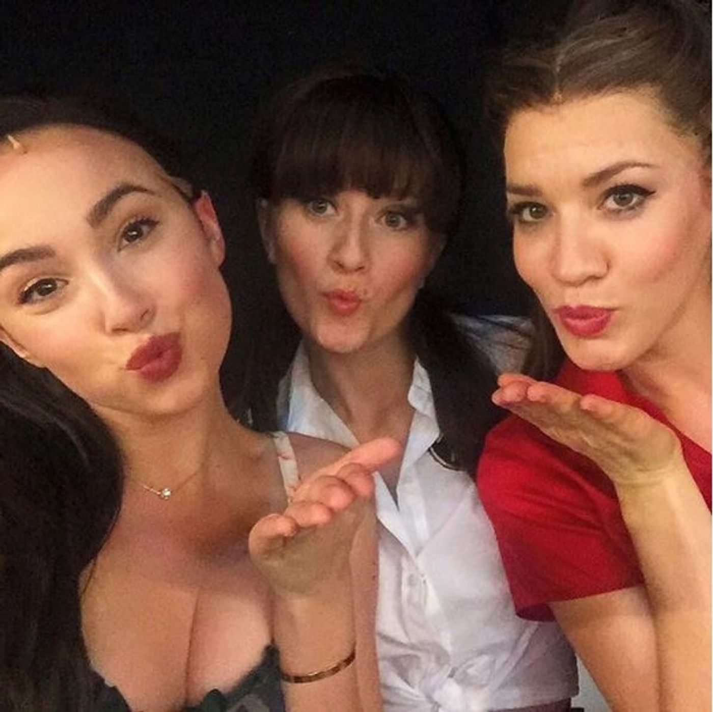 Photo Flash: Saturday Intermission Pics, 1/03- PIPPIN, GOTTA DANCE, DIRTY DANCING Tour, BRIDGES OF MADISON COUNTY Tour, and More Photo Flash: Saturday Intermission Pics, 1/03- PIPPIN, GOTTA DANCE, DIRTY DANCING Tour, BRIDGES OF MADISON COUNTY Tour, and More Image