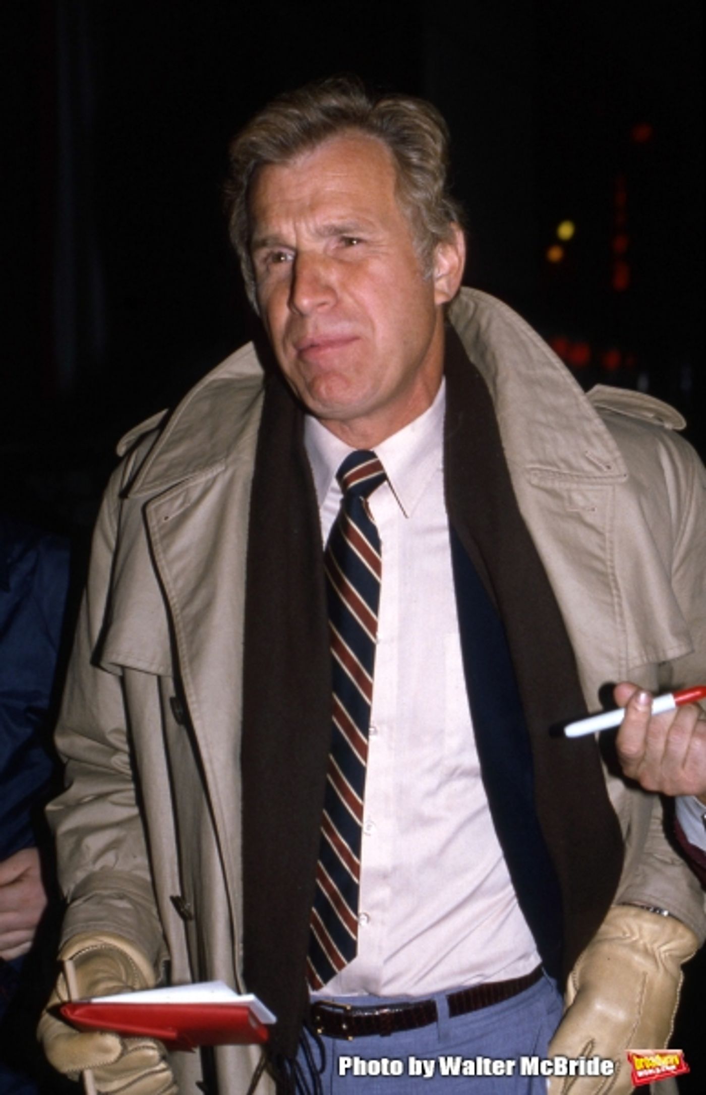 Photo Flashback: BroadwayWorld Remembers Wayne Rogers  Image